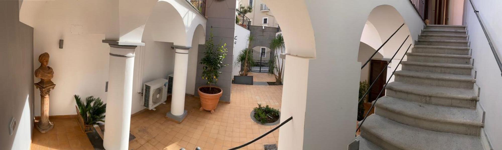 Zara Palace - Tasso Scafati Luaran gambar